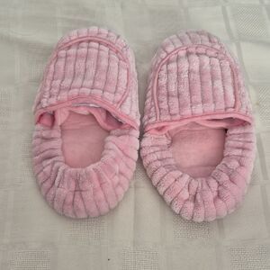 Cozy Pink Women's Heated Slippers